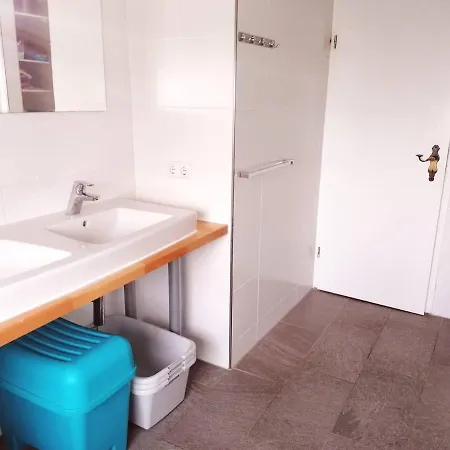 Erdgeschosswohnung Fur Monteure & Gruppen Appartamento Kassel