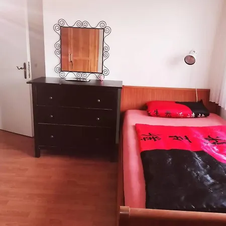 Erdgeschosswohnung Fur Monteure & Gruppen